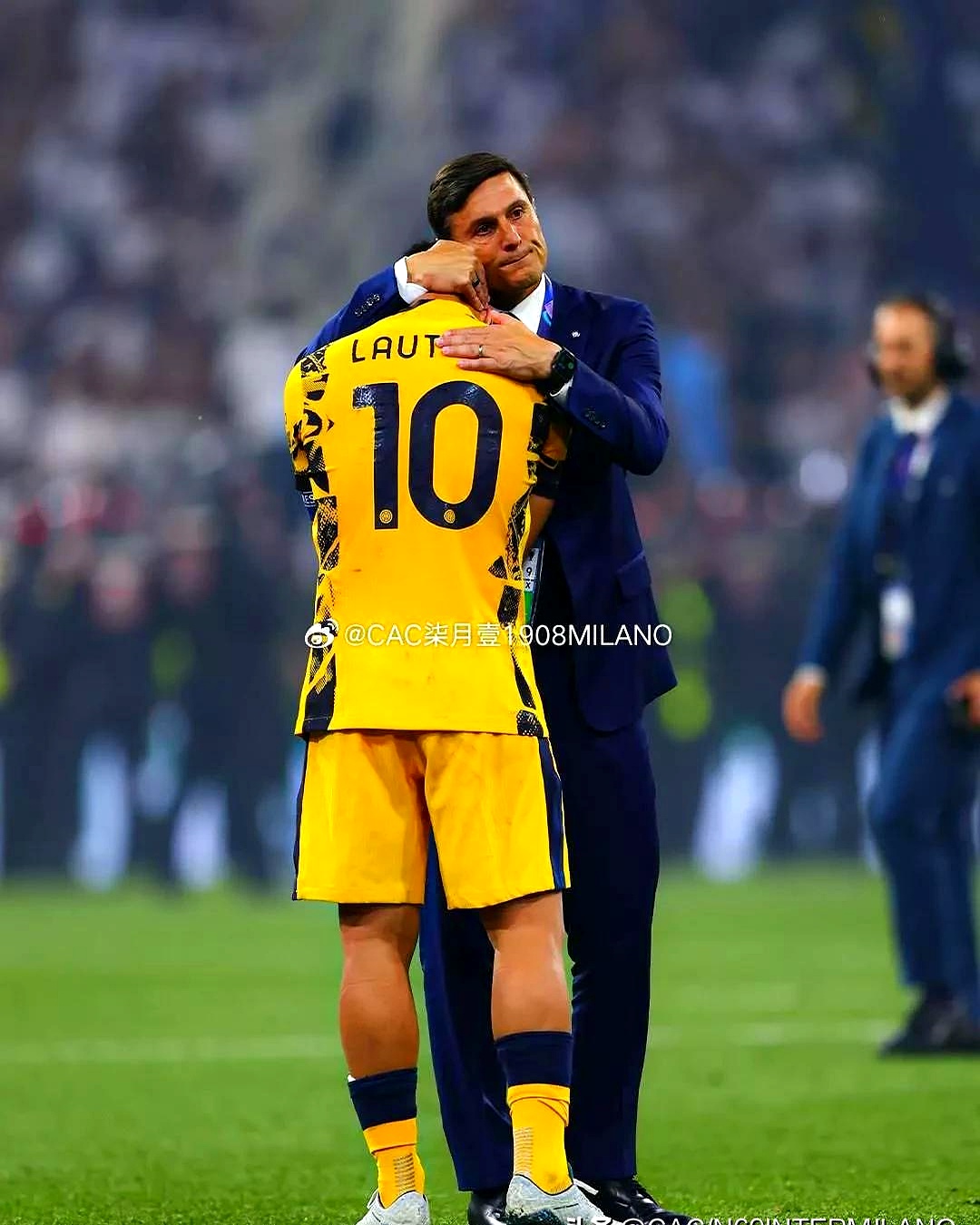 西甲赛程吃紧，斯图加特集结日单刀错失，管理层满意，团队化学反应显著的简单介绍